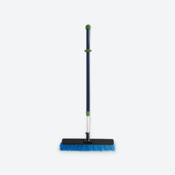 060c162aeb7b6fe9c3d6417caabfb16cfef1c296.jpg Norwex Outdoor Broom System - blue/green