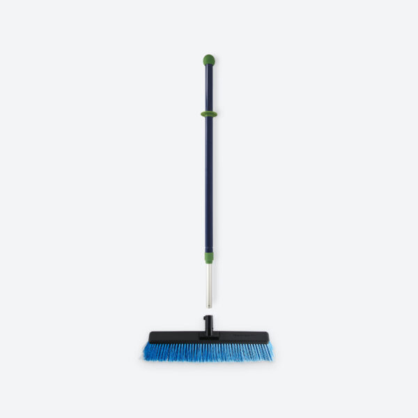 0a680202107cfd248138966fb9dfb6a0443624ad.jpg Norwex Outdoor Broom System - blue/green
