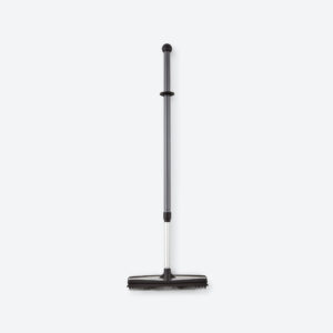 0fdde61646a6c5372bc8638e2c5464f8e108dd05.jpg Norwex Rubber Broom System - graphite/black