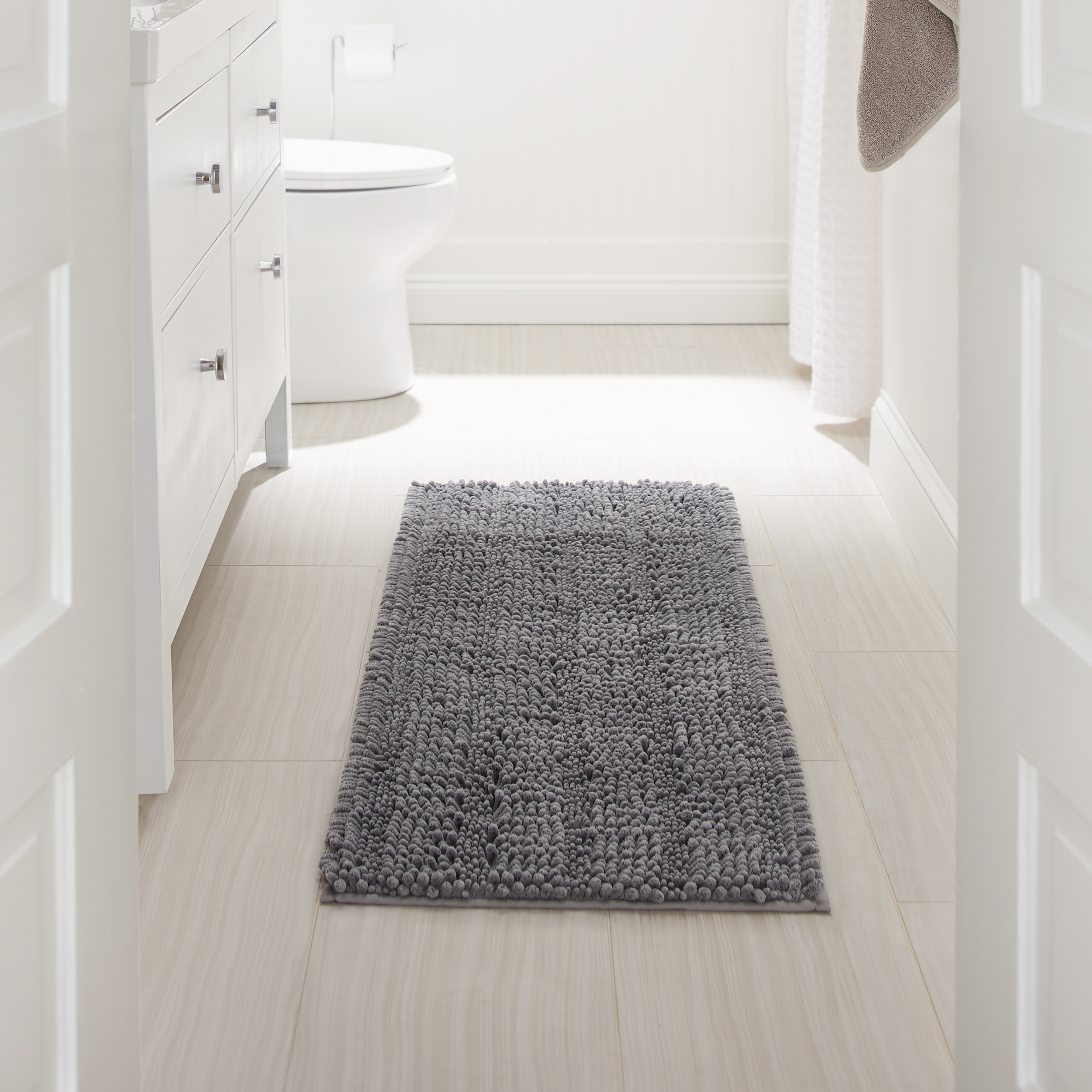 2b04e8045d3f309c5b820bf1837ce96039d3ef51.jpg Norwex Chenille Runner and Floor Mat Set - graphite