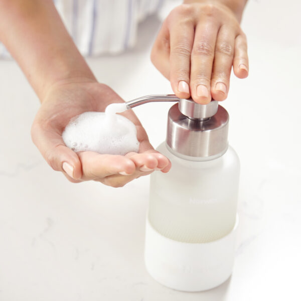 2d158a1c6331e06b4e732c6700b0c3ae5012c352.jpg Norwex Forever Foaming Hand Wash Set, citrus - citrus