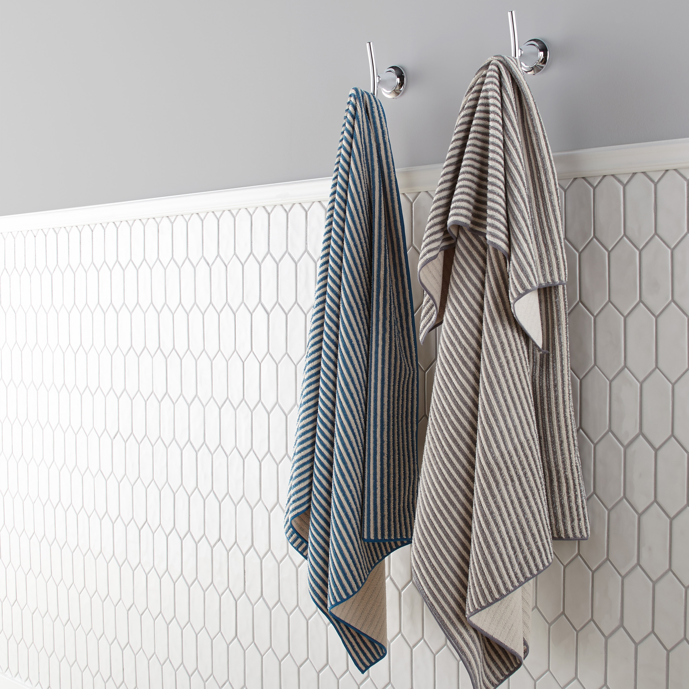Norwex Hand Towel - graphite/vanilla stripes