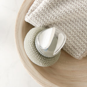 38e07f910e0e8ca00768b19e7d11941f1c52e93b.jpg Norwex Reusable Handle with Mesh Dish Scrubber