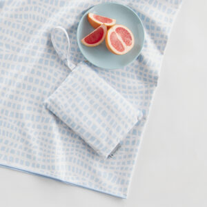 504295c2241c6806cea9ef9ccc64ed65f089abe8.jpg Norwex Beach Towel and Carrying Pouch, water tile - water tile