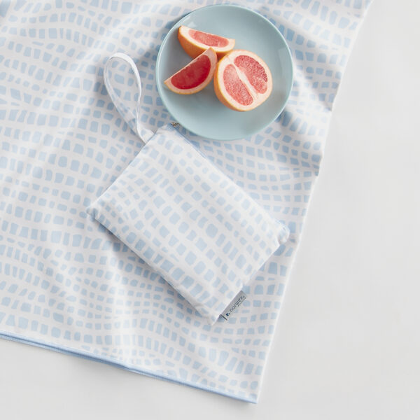 504295c2241c6806cea9ef9ccc64ed65f089abe8.jpg Norwex Beach Towel and Carrying Pouch, water tile - water tile