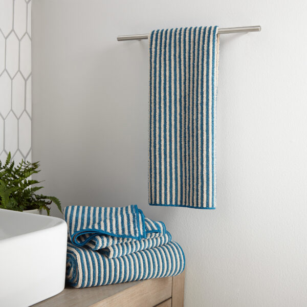 52d2570a9ee839dadeb2975e2ee59c68fcd49a5a.jpg Norwex Hand Towel - teal/vanilla stripes