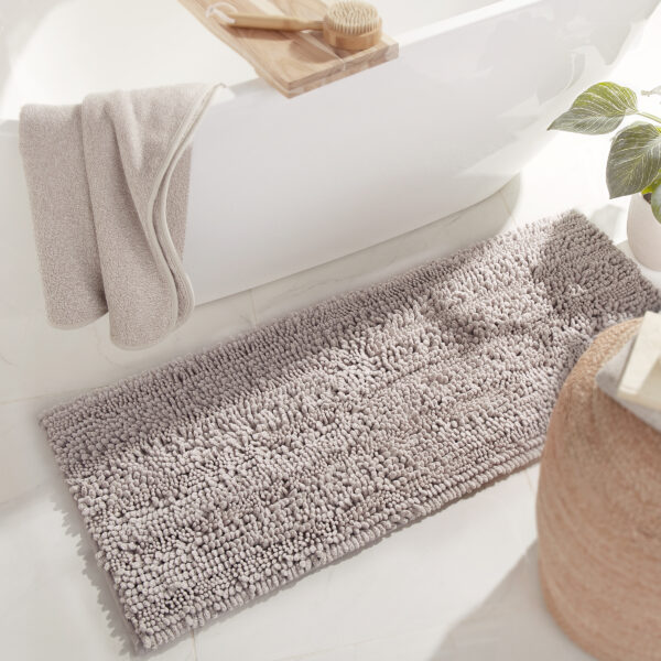 59b7b4864c235ea2d48254b09942bd37d8c50a69.jpg Norwex Chenille Runner - heathered oatmeal