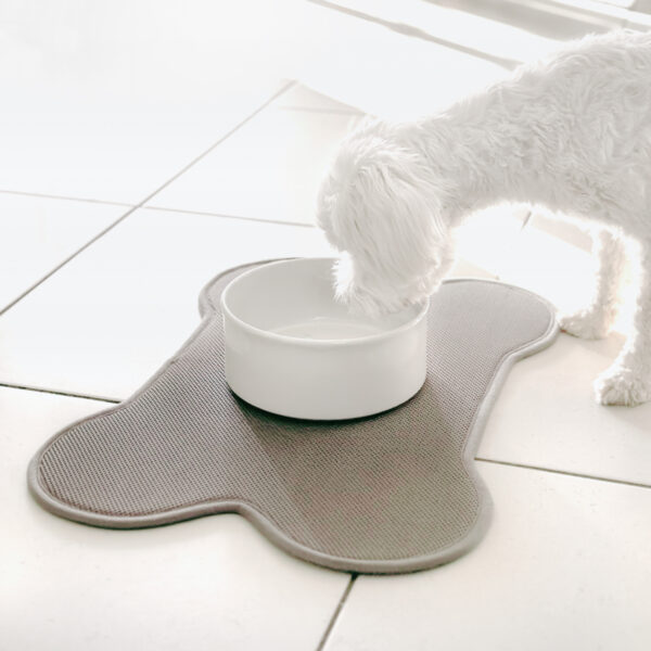 6615890eef383dcd2b29d603bd177474e4b1a9a2.jpg Norwex Pet Food Mat - dog bone