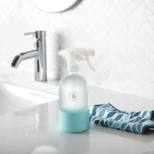 67af018300f114a39fcc27ddfd770bb2ce805dad.jpg Norwex Forever Bottle with Sprayer - sea mist