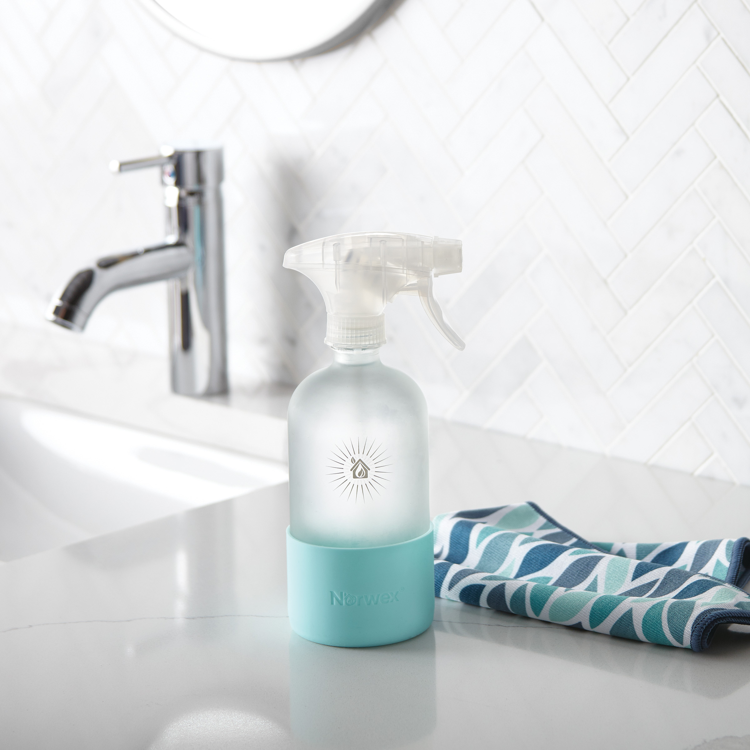 Norwex Forever Bottle with Sprayer - sea mist
