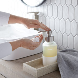 6989cd93ca4e0e1cede2c393445508a658991833.jpg Norwex Forever Bottle with Foaming Hand Wash Dispenser
