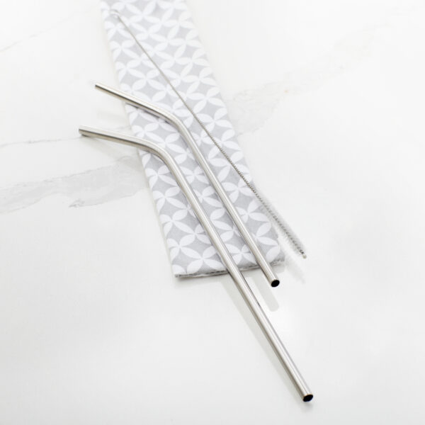 69eff3ab63330eaad396924fd052062bda87583e.jpg Norwex Stainless Steel Drinking Straws and Bag - Long (set of 2)