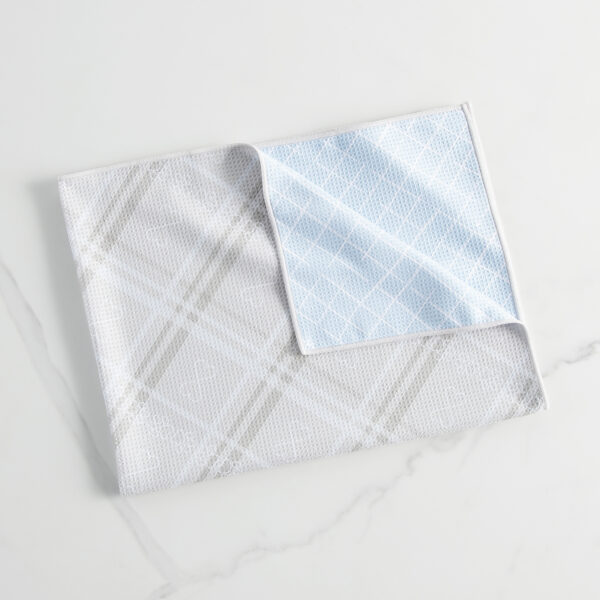 6a3b6e67ad64e7c197000055d3e40e33b5f7d817.jpg Norwex Pet Throw Blanket - plaid/basketweave
