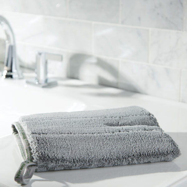 76bb0aaec65b3d588a103ecd7534d4a096ddda18.jpg Norwex Bathroom Scrub Mitt - graphite