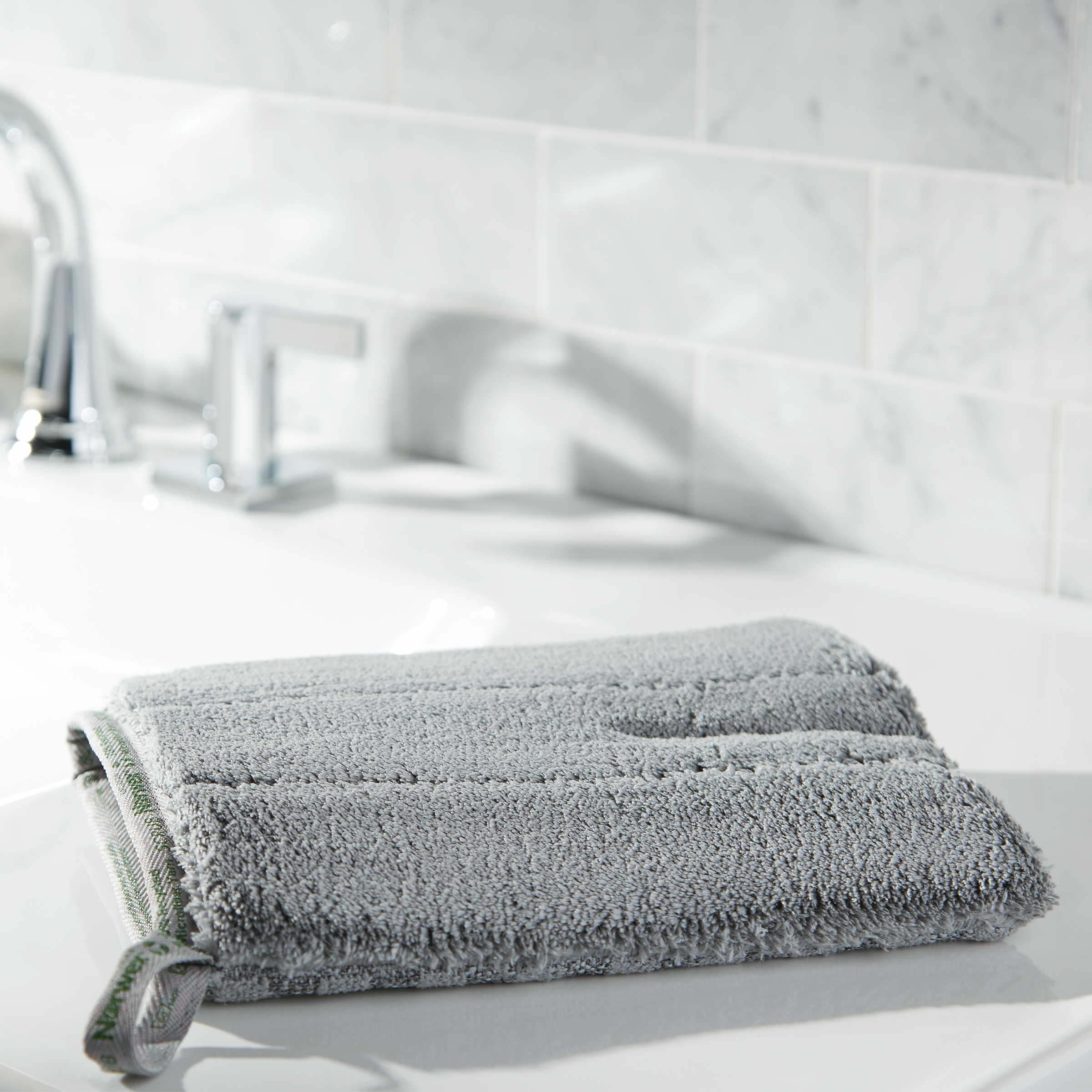 Norwex Bathroom Scrub Mitt - graphite