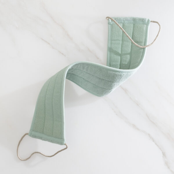 822d0a606a1540af7b68e44918f76572b20bbd93.jpg Norwex Back Scrubber - eucalyptus