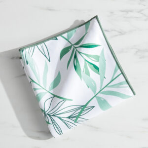 8847b552aff3965c4bc2f73fad177249d66dc0a6.jpg Norwex Window Cloth - palm
