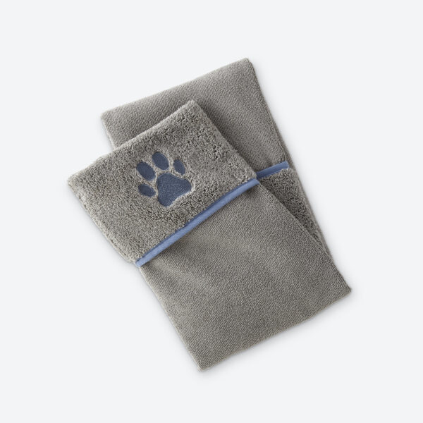 91f4be81cec9366bd3e2805f1c77a4fd63e5f668.jpg Norwex Pet Towel - graphite with blue trim