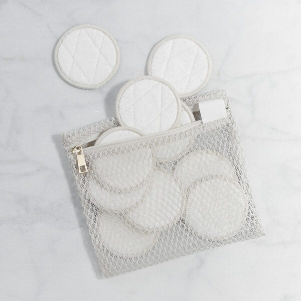 94c8d7fbd0d03d9c65b0d0b955174203a1f143e5.jpg Norwex Microfiber & Bamboo Reusable Rounds with Mesh Bag