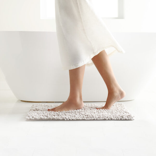 a3d3693d996cda1a7d87e5fabd1ac5e5c6c1d7b6.jpg Norwex Chenille Floor Mat - heathered oatmeal