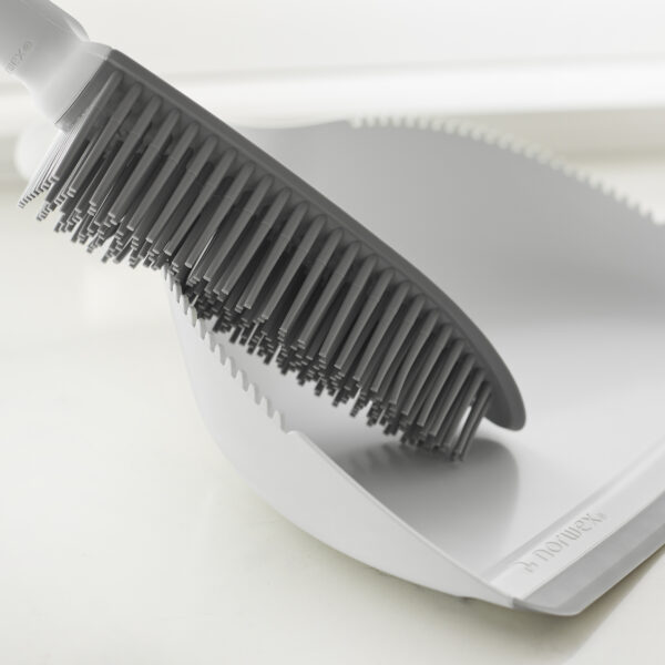 a84775117a6dc89eb5a6aac5f63032d85a115561.jpg Norwex Dustpan and Brush