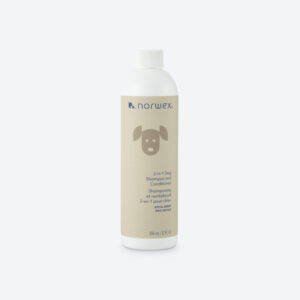 ae70ebde366ca780ad761a450b08b5f4a5226eb1.jpg Norwex 2-in-1 Dog Shampoo and Conditioner, royal berry - without Pull Cap
