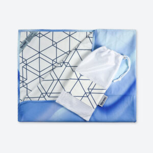 af007bf14956d9edadd9d3736711d38c5b00813a.jpg Norwex Beach Towel and Carrying Pouch - wave/geo