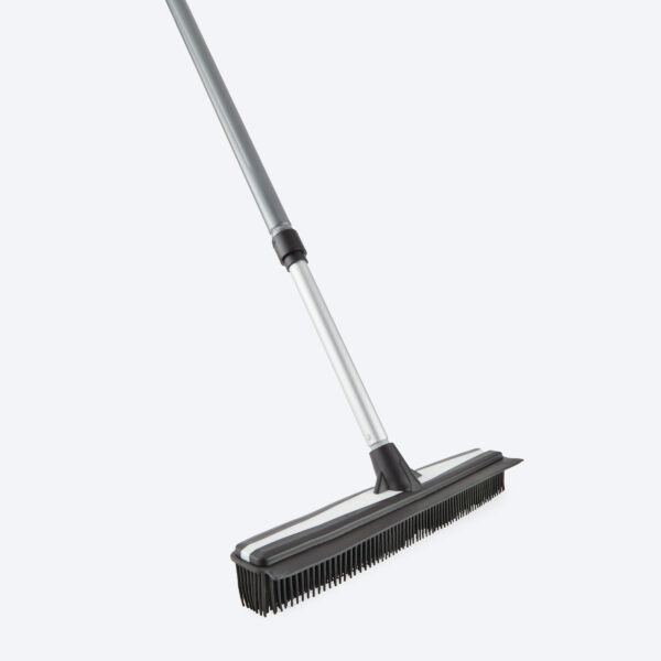 c157e0b9df5442bf8d13d832a4451a7a7cc818d0.jpg Norwex Rubber Broom Attachment - graphite/black