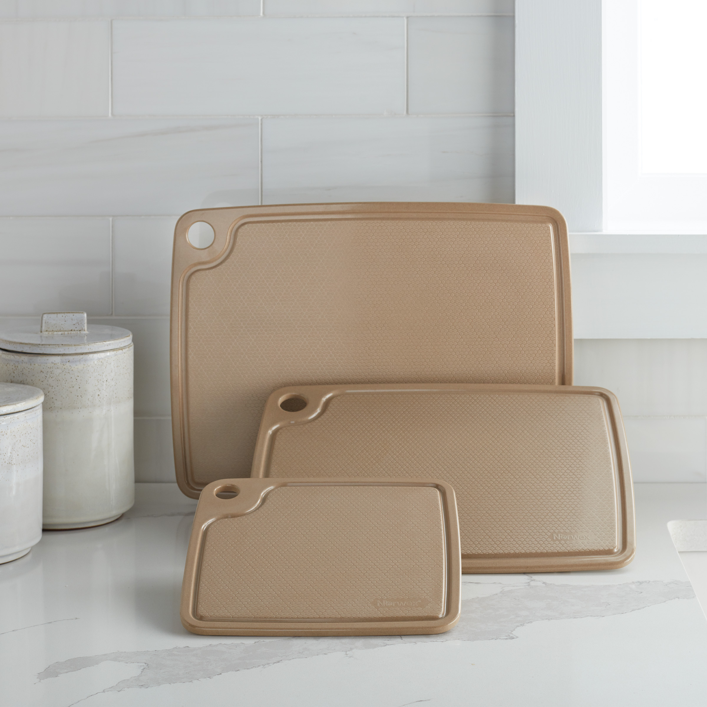 c23661c7cd2d6d642323cf66e82cab104ce2556d.jpg Norwex Cutting Board Set