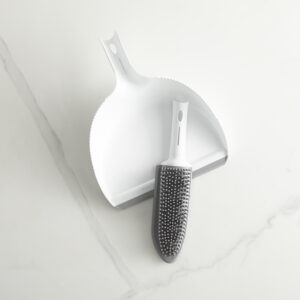 c55ef0fe9e29b03d97a83941369f0bb5cc8a2efe.jpg Norwex Dustpan and Brush