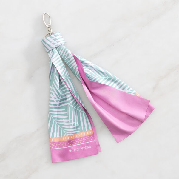 d890cfde782f0c4a412ee186e37b5d0f61240b03.jpg Norwex Optic Scarf - palm oasis