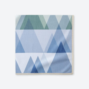 ec12eaa4ba8c79884d38efecca3f92e46c32af54.jpg Norwex Window Cloth - mountains