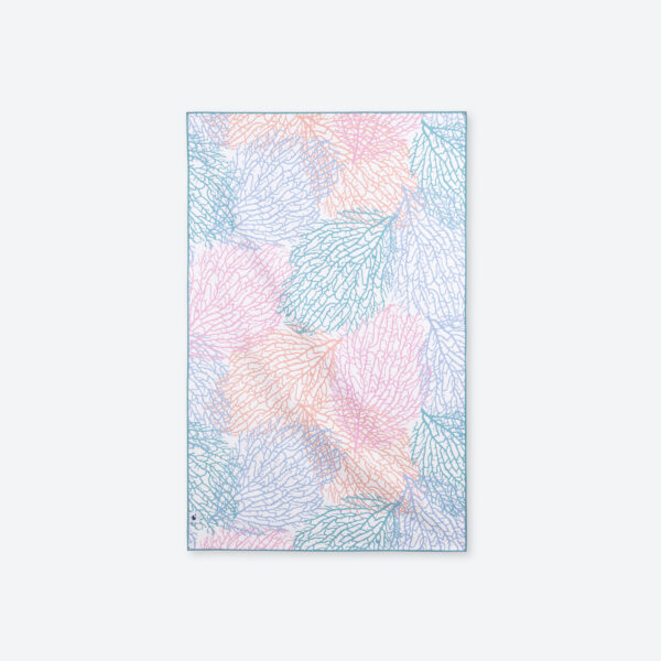 fac5819e7eb807d2668becf74aae7c043f4cf244.jpg Norwex Beach Towel and Carrying Pouch, coral